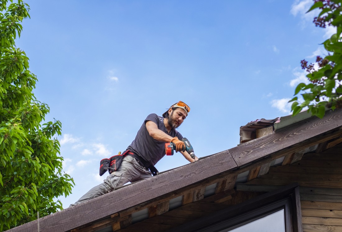 Sales Training for Roofers in Detroit, MI | Berserkr - iStock-1243529749